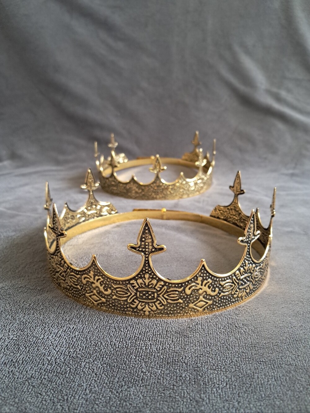 Ornate Gold Metal Crown - Set of 2 - Picture 3 of 7